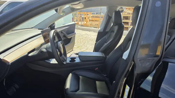 Tesla Model Y Long Range Tração Traseira Premium 14
