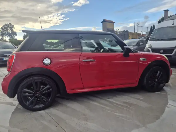 MINI 3 Portas Cooper SD Auto Desportiva 6