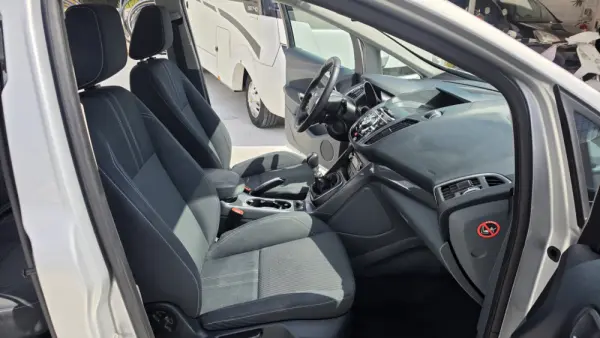 Ford Grand C-Max 1.6 TDCi Titanium Edition S/S 9