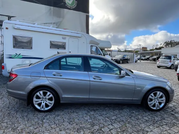 Mercedes-Benz C 200 11