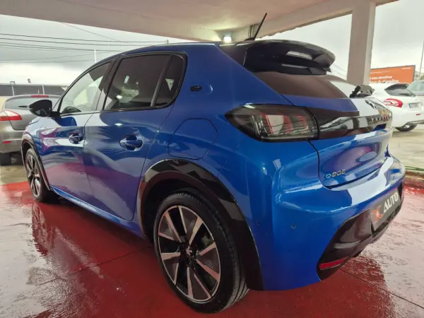 Peugeot e-208 50 kWh GT Line 3