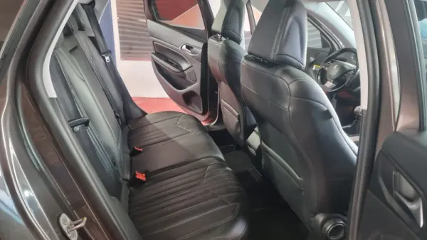 Peugeot 308 SW 1.6 BlueHDi Allure 15