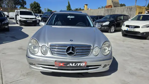 Mercedes-Benz 240 3