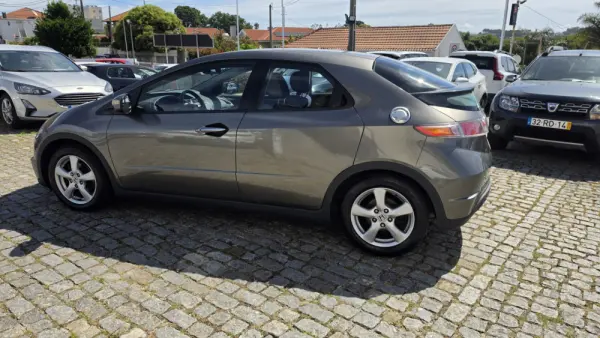 Honda Civic 1.4 Comfort 3