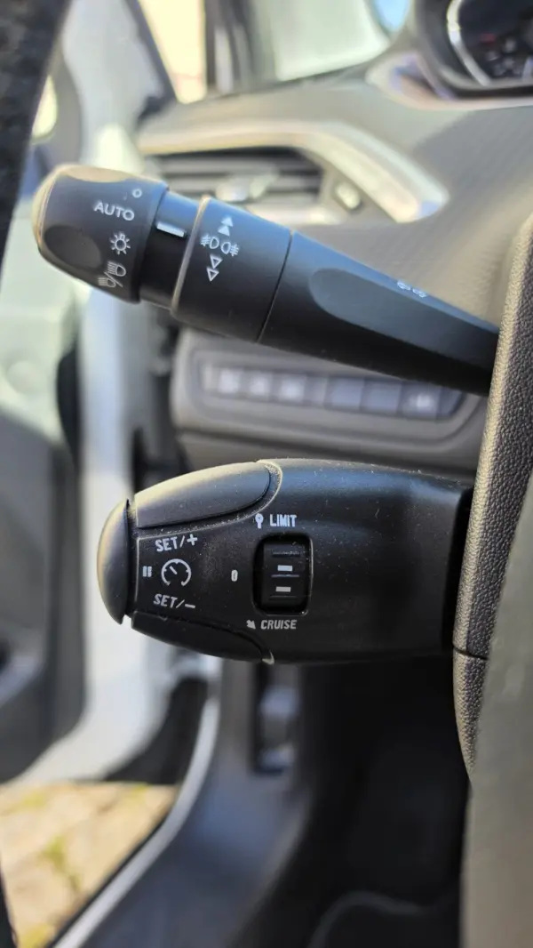 Peugeot 2008 1.6 e-HDi Allure 20