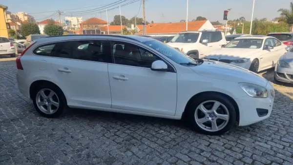 Volvo V60 1.6 D2 Momentum Eco 3