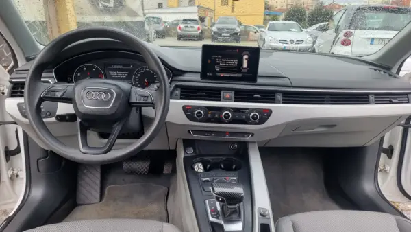 Audi A4 Avant 5
