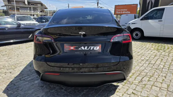 Tesla Model Y Long Range Tração Traseira Premium 32