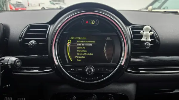 MINI Countryman One D Sport Edition 13