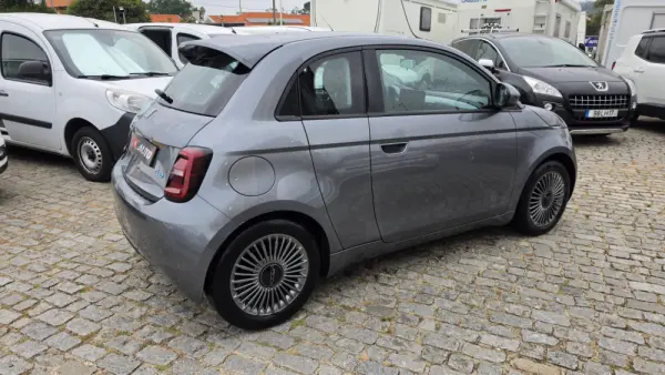 Fiat 500e Icon 4
