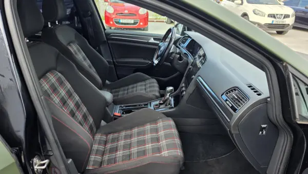 Volkswagen Golf 2.0 TSi GTi DSG Performance 22