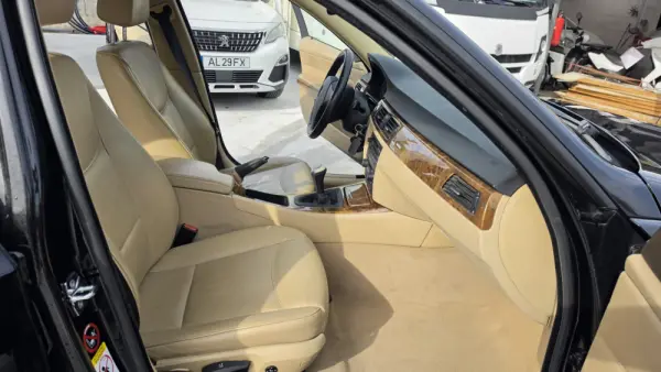 BMW 318 d 11