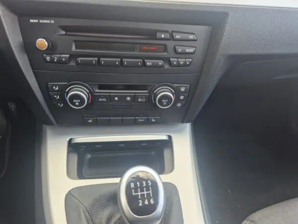 BMW 318 d Line Modern 7