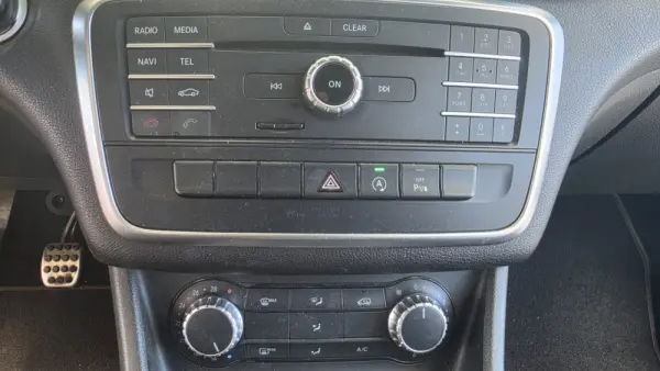 Mercedes-Benz CLA 180 (CDI) d AMG Line 13