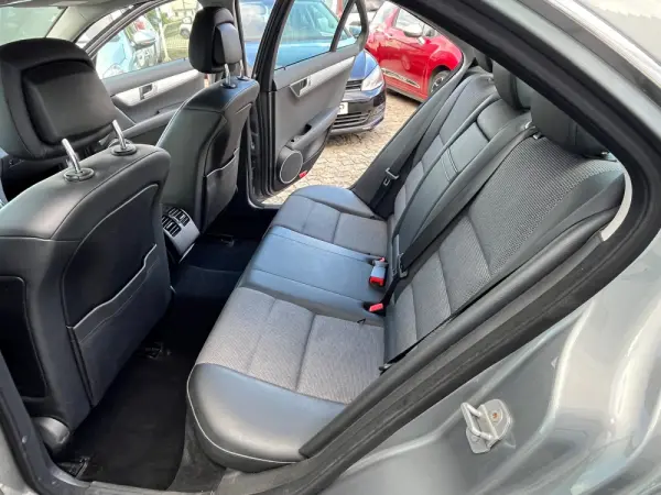 Mercedes-Benz C 200 18
