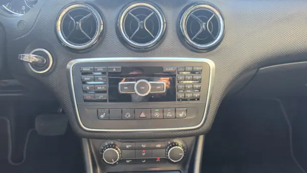 Mercedes-Benz A 180 CDi BlueEfficiency Aut. 12