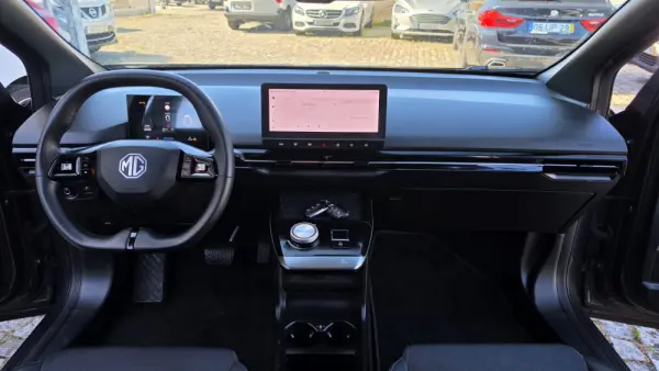 MG MG4 64 kWh Luxury 13