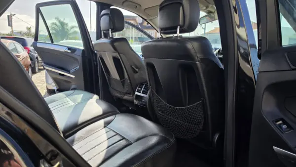 Mercedes-Benz ML 320 CDi 13