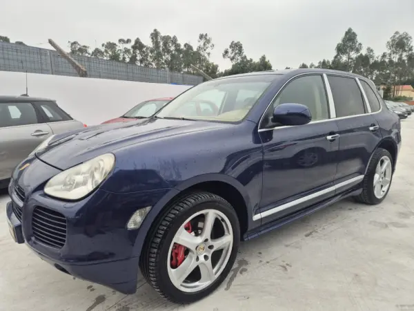 Porsche Cayenne Turbo S 1