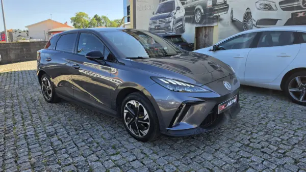 MG MG4 64 kWh Luxury 2