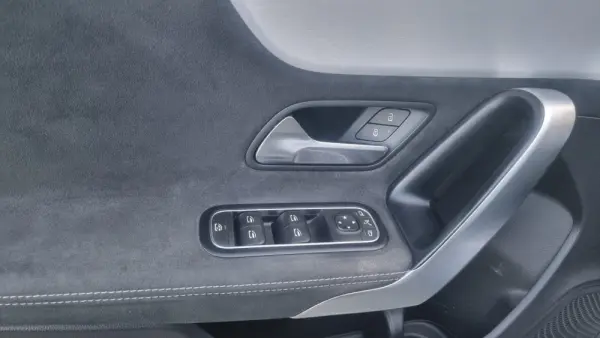 Mercedes-Benz A 180 d AMG Line Aut. 17