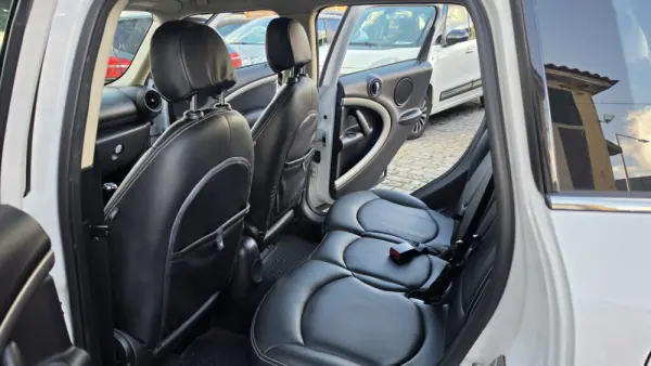 MINI Countryman Cooper D 15