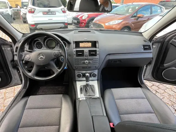 Mercedes-Benz C 200 15