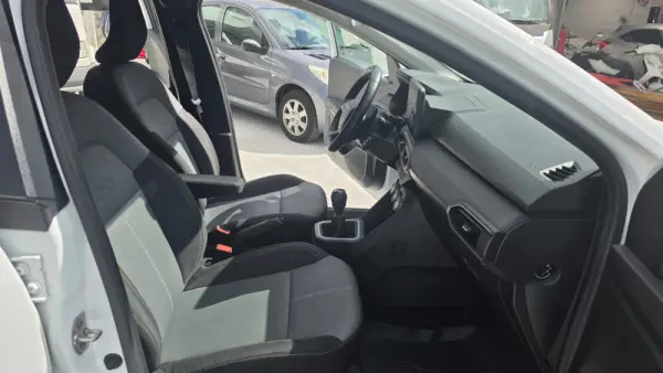 Dacia Jogger 1.0 ECO-G Extreme+ Up&Go 7L Bi-Fuel 5