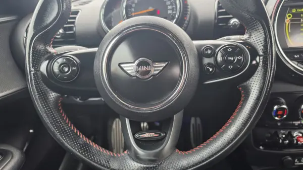 MINI Countryman One D Sport Edition 9