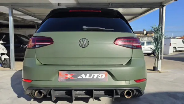 Volkswagen Golf 2.0 TSi GTi DSG Performance 8