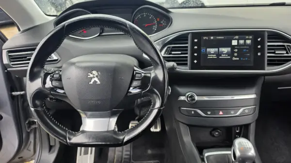 Peugeot 308 SW 1.6 BlueHDi Style 7