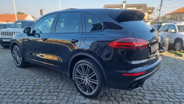 Porsche Cayenne S E-Hybrid 4