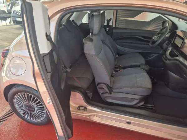 Fiat 500e Icon 7