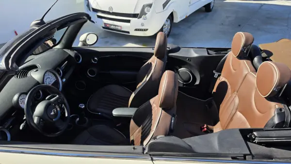 MINI Cabrio Cooper D 8