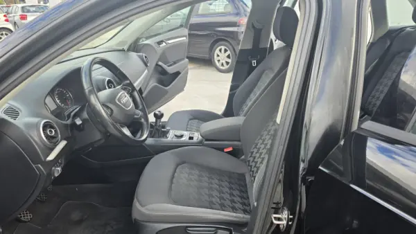 Audi A3 Sportback 1.6 TDI Advance 13