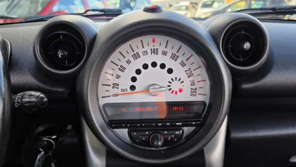 MINI Countryman Cooper D 9