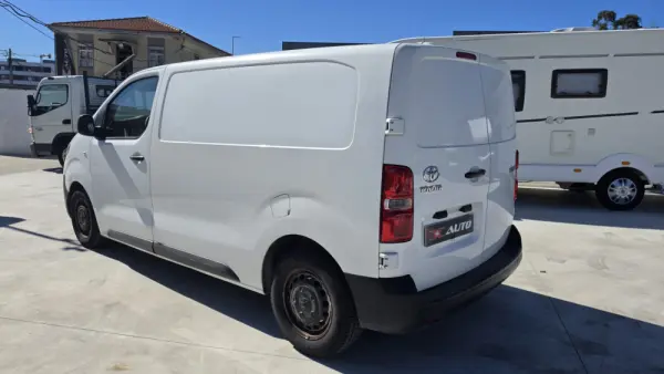 Toyota Proace Outro 6