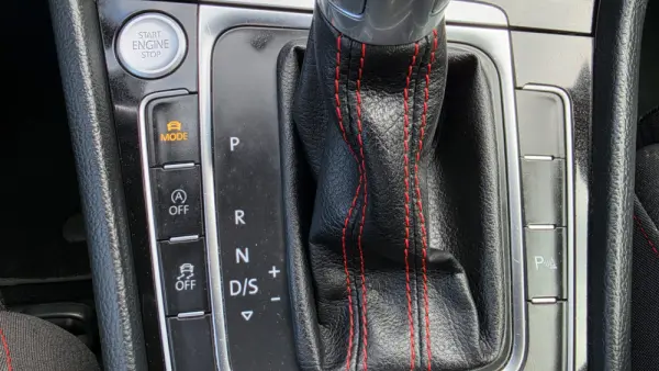 Volkswagen Golf 2.0 TSi GTi DSG Performance 17