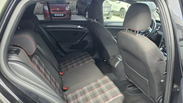 Volkswagen Golf 2.0 TSi GTi DSG Performance 23
