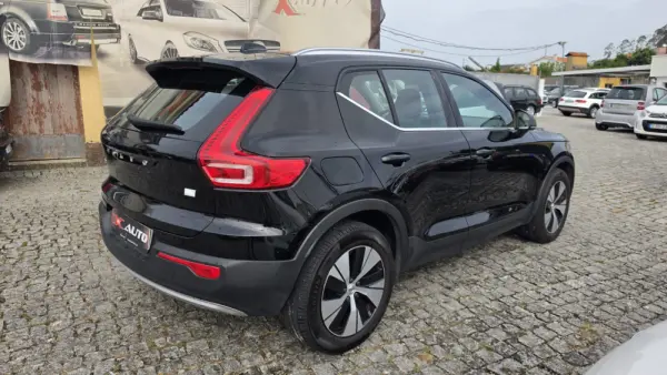 Volvo XC 40 1.5 T5 PHEV Momentum Plus 3