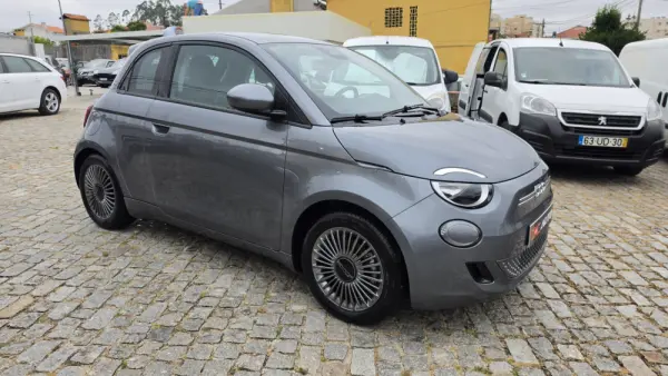 Fiat 500e Icon 3