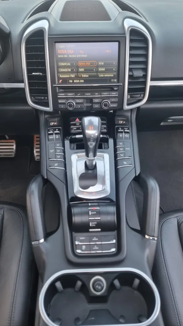 Porsche Cayenne S E-Hybrid 16