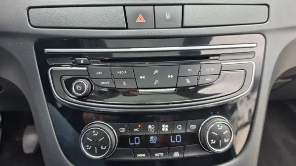 Peugeot 508 SW 2.0 HDi Allure 16