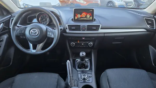 Mazda 3 1.5 Sky-D Excellence 10