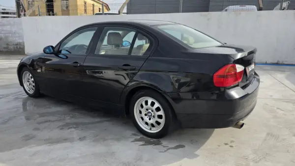 BMW 318 d 3