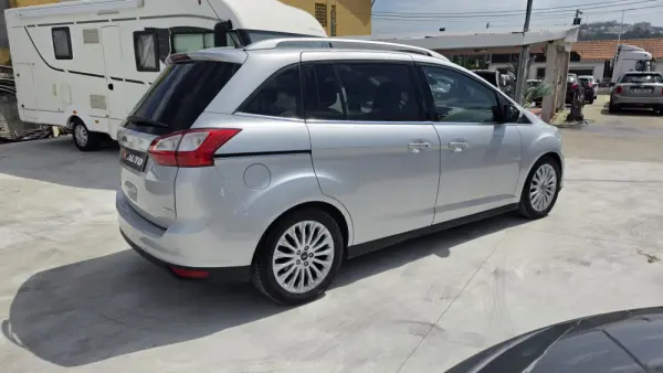 Ford Grand C-Max 1.6 TDCi Titanium Edition S/S 4