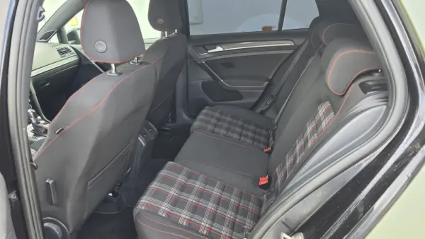 Volkswagen Golf 2.0 TSi GTi DSG Performance 24