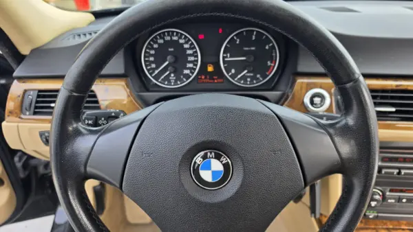 BMW 318 d 7