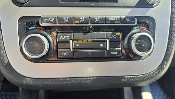 Volkswagen Scirocco 1.4 TSI Sport 10