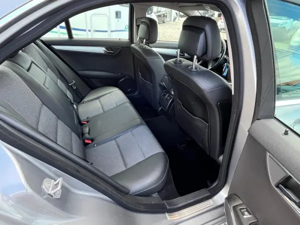 Mercedes-Benz C 200 9
